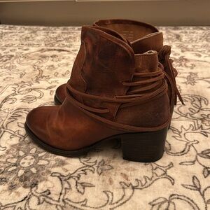 Freebird by Steven Casey boots size 10